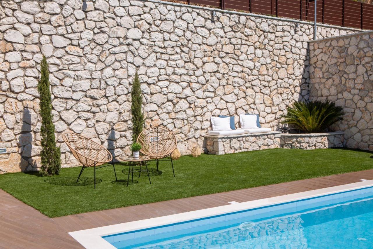 Heavenly Heights Villas By Kb Hospitality Evgiros Exterior foto